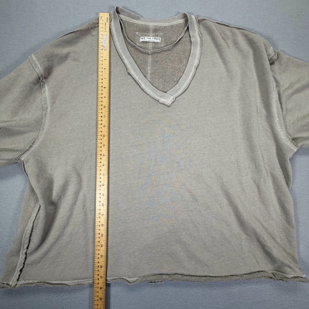 We The Free Sweatshirt Womens M‎ Grey Excellent V-Neck Oversized Raw Hem - Picture 6 of 8